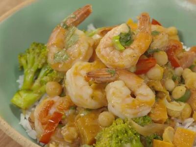 Γαρίδες κάρυ με λαχανικά 