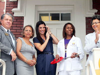 Η κοπή της κορδέλας 