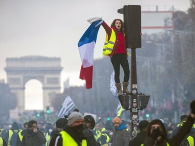 Γαλλία: Αποζημίωση σε διαδηλωτή των &quo...