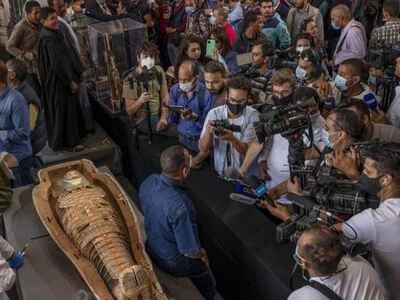 Αίγυπτος: Ανακαλύφθηκαν εκατό άθικτες σαρκοφάγοι 