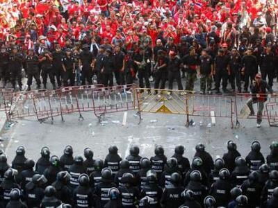 Ζητούν αναβολή των εκλογών στην Ταϊλάνδη