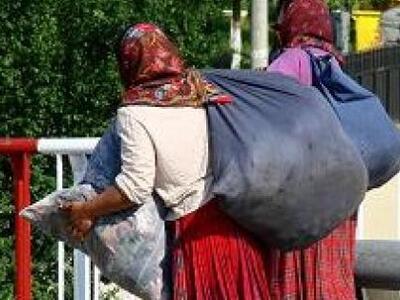 Αγρίνιο: Νεαρές τσιγγάνες έκαναν τέσσερι...