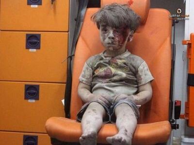 Η φωτογραφία σοκ με τον 5χρονο Σύριο που...