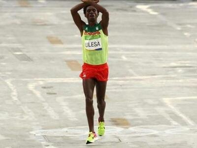 Η συγκλονιστική κίνηση του αργυρού μαραθ...