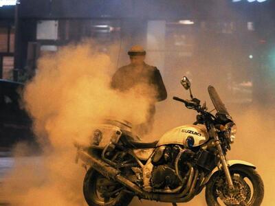 Έκαψαν μηχανή αστυνομικού στη Θεσσαλονίκ...