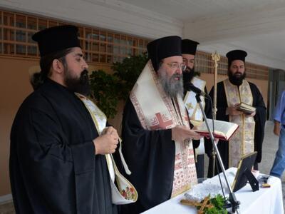 Ο Αγιασμός στα σχολεία της Πάτρας με την...