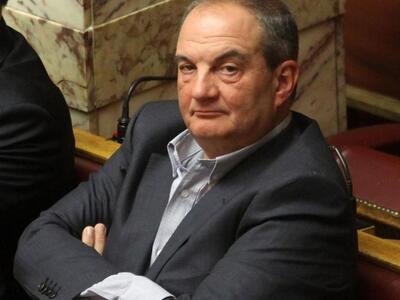 Προβληματισμένος ο Κώστας Καραμανλής για...