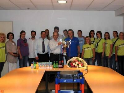 Στις εγκαταστάσεις της Λουξ, οι "λέ...