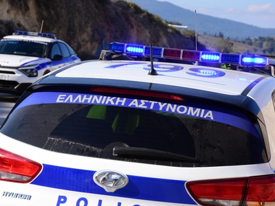 Καλύβια: Σκότωσε τον πατέρα του με 20 μα...