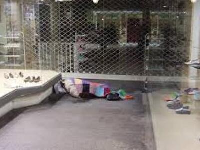 Πάτρα: Ο έρωτας πάνω απο το κρύο- Ακολού...