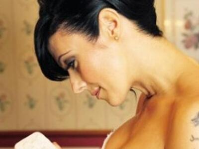 ΑΠΙΣΤΕΥΤΟ: Ηθοποιός παντρεύτηκε κρατώντα...