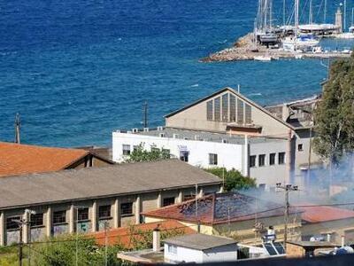 Κάηκε ο παλιός σταθμός του ΟΣΕ στο Αίγιο...