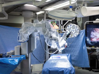 Πρωτοποριακή μεταμόσχευση με Ελληνίδα δό...