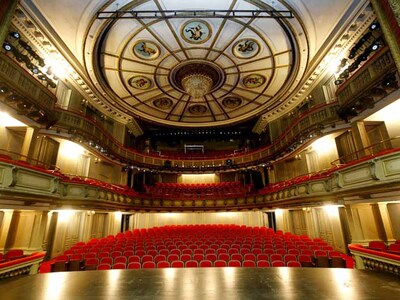 Γυμνή η Πάτρα μετά την Πολιτιστική-ο Θεό...