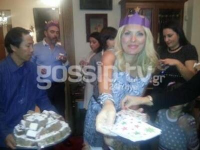 Δείτε με ποιους έκανε Πρωτοχρονιά η Ελένη Μενεγάκη