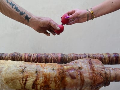 Πάτρα: Όταν ψήνουν οι άλλοι αντί για σέν...