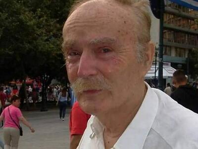 Κατέρρευσε ο Ντίνος Καρύδης στο Σύνταγμα...