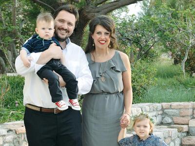 Ο Γιάννης και η Μάρα Κωστοπούλου βάπτισα...