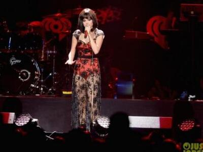 Η Selena Gomez… έβρισε πάνω στη σκηνή