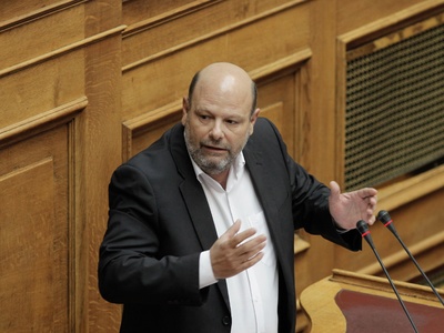 Το νομοσχέδιο της παιδείας προάγγελος αυ...