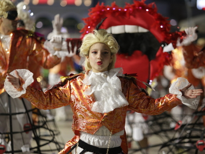 Γλέντι χωρίς τέλος στη νυχτερινή ποδαράτ...