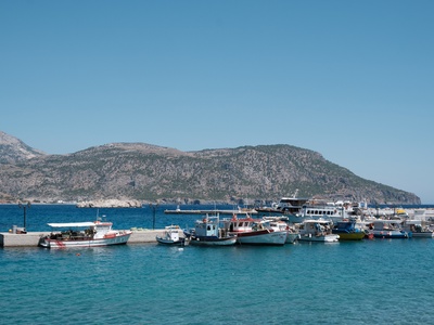 Τραυματίστηκαν επτά επιβάτες τουριστικού...