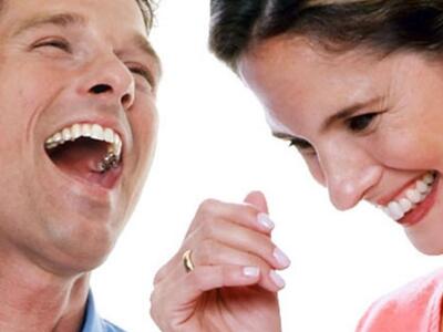 Πιο αδύνατοι και υγιείς οι γελαστοί άνθρωποι 