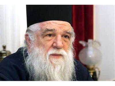 Ο Μητροπολίτης Αμβρόσιος καλεί τους ιερε...