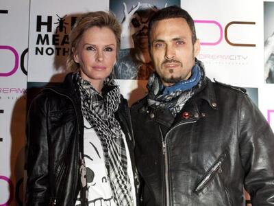 Kylie Bax, Σπύρος Πώρος