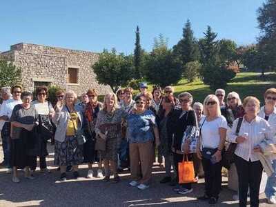 Πάτρα: 120 μέλη των 3 ΚΑΠΗ επισκέφθηκαν ...