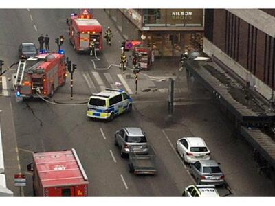 Σουηδία: Δύο τραυματίες από έκρηξη έξω α...