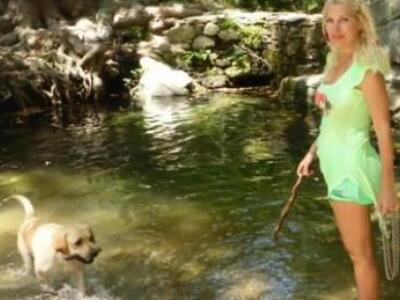 Οι ωραίες είναι και... φιλόζωες!