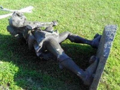 Άρτα: Προσβολή στην συλλογική μνήμη το γ...