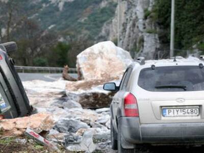 Άρχισαν οι εργασίες αποκατάστασης στα Τέμπη