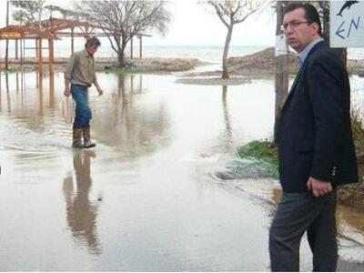 "Έφυγαν κι άφησαν πίσω τους...&quot...