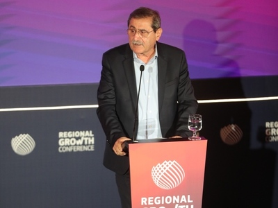 Ο χαιρετισμός του Δημάρχου Πατρέων στο 1...