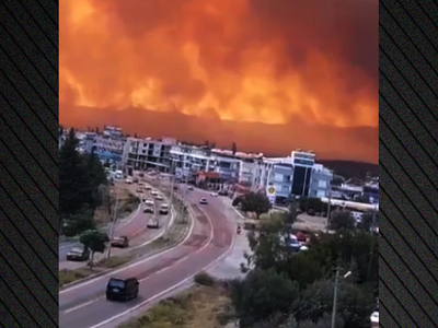 Καίγεται η Σμύρνη - Έφτασαν στην Πάτμο ο...