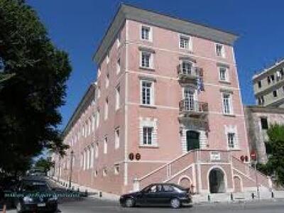 "Πρωτόγνωρο ιδρυματικό μόρφωμα το Τ...