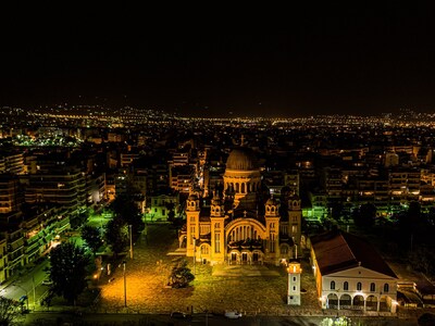 ΠΑΤΡΑ: Οι εντυπωσιακές φωτογραφίες του Χάρη Πομώνη! Ο Αγιος Ανδρέας, νύχτα... από ψηλά!