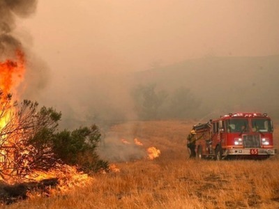 Καλιφόρνια: Οι πυρκαγιές κατέκαψαν ήδη μ...