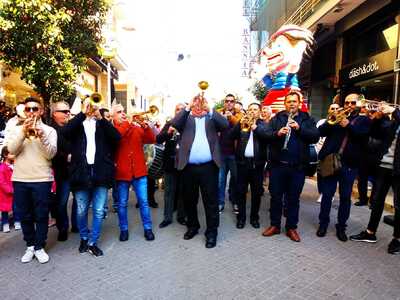 Οι μπάντες χάλκινων πνευστών ξεσηκώνουν ...