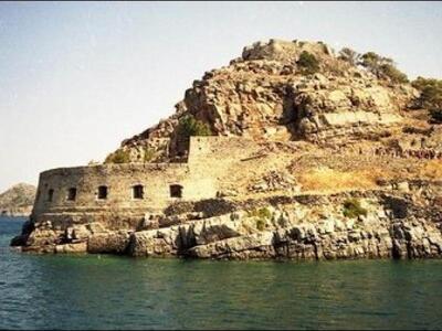 Στη Σπιναλόγκα στρέφει το βλέμμα του ο Τ...