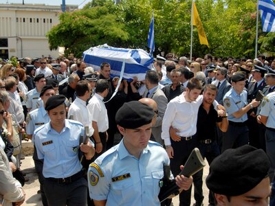 Μέσω Κυψέλης και με μέθοδο  Ιταλίας η βό...