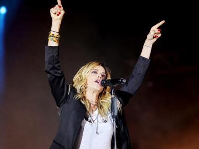 Στο νοσοκομείο η Άννα Βίσση - Έπεσε από ...