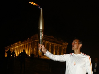 Η Ολυμπιακή Φλόγα «φώτισε» την Ακρόπολη 
