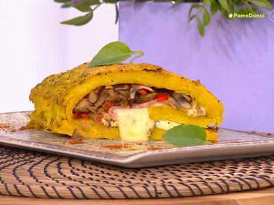 Ο chef Τίμος  φτιάχνει ρολό πατάτας γεμι...