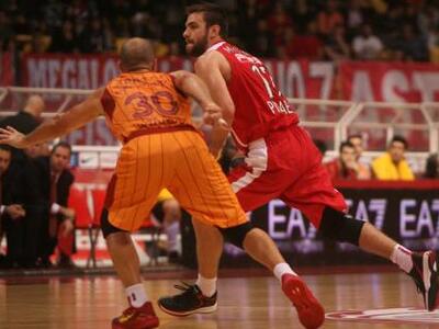 Συνεχίζει το αήττητο ο Ολυμπιακός 