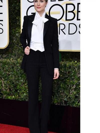 Η ΕΒΑΝ ΡΕΙΤΣΕΛ ΓΟΥΝΤ ΜΕ ΚΟΣΤΟΥΜΙ ALTUZARRA