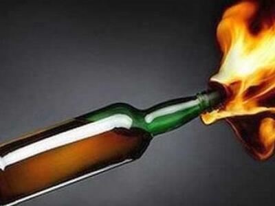 Επίθεση με μολότοφ στο Αστυνομικό Τμήμα ...