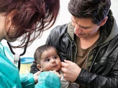 Στο πλευρό των προσφύγων ο Σάκης Ρουβάς 